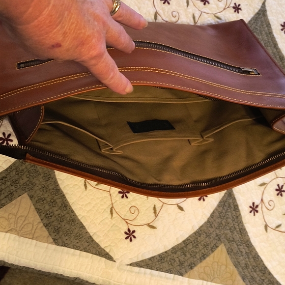 British Khaki Bags Vintage Leather British Khaki Zipper Satchel